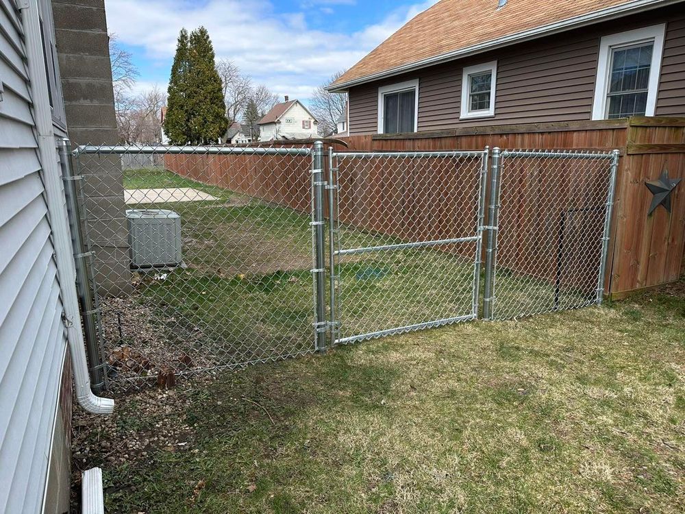 Fence Installation for Illinois Fence & outdoor co. in Kewanee, Illinois