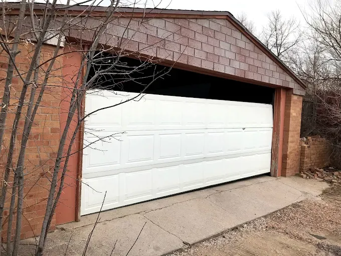 All Photos for 423 Garage Doors in Signal Mountain, Tennessee