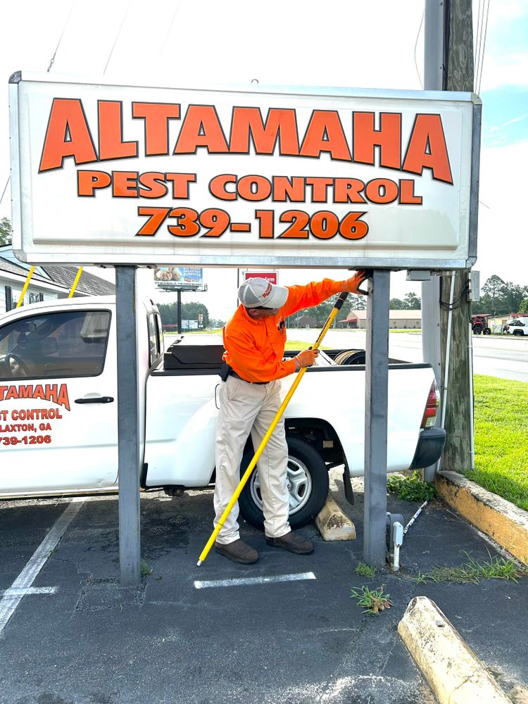 Altamaha Pest Control, Inc. team in Claxton, GA - people or person