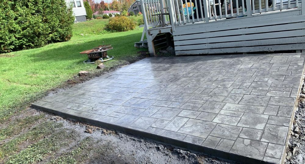 Transform your outdoor space with our expert patio design and installation service. We create durable, stylish concrete patios tailored to enhance your home’s aesthetic while providing a functional area for relaxation. for LeClaire Flatworx in Bomoseen, VT
