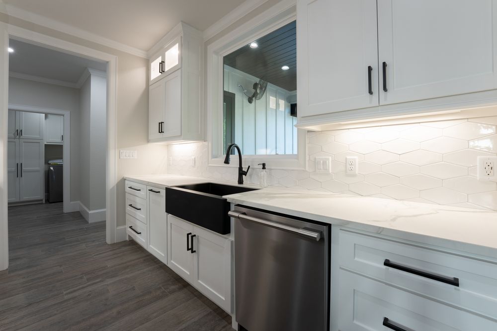 Kitchen for Neely Construction & Design LLC in Chandler, TX