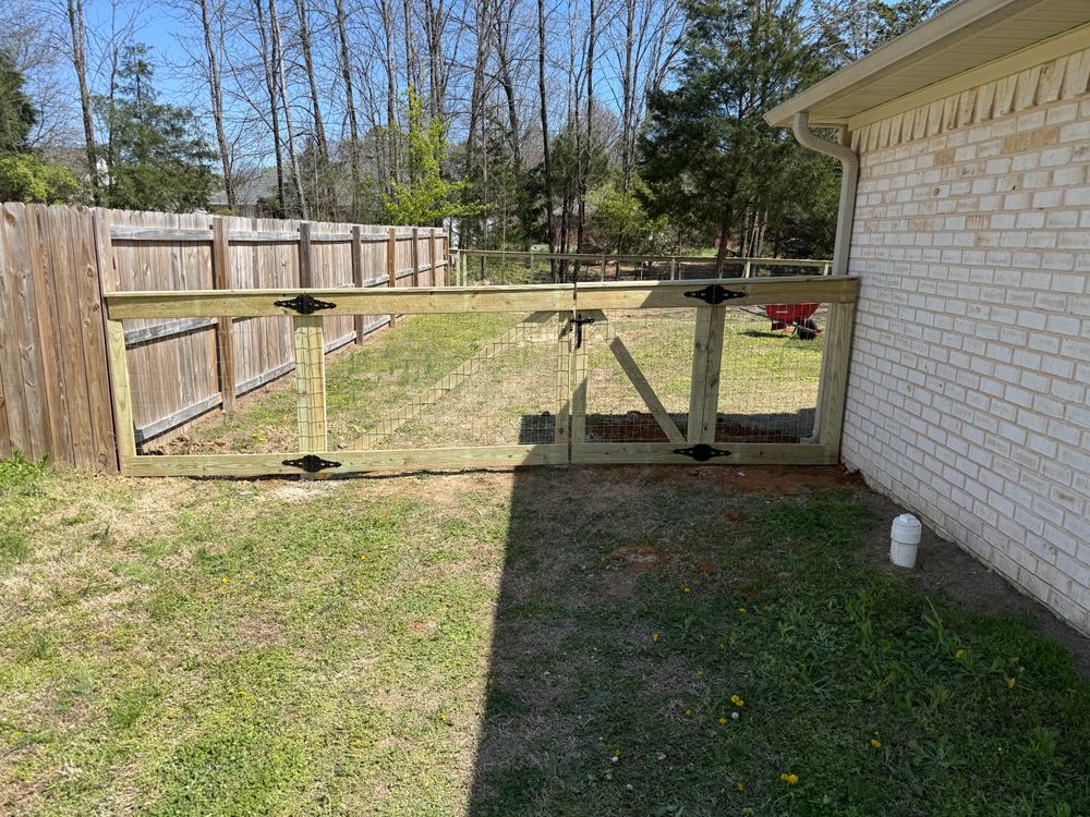 All Photos for Pennington Fence Co in Tupelo, MS