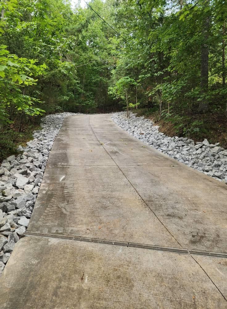 All Photos for Williams Lawn and Land in Sharps Chapel, TN