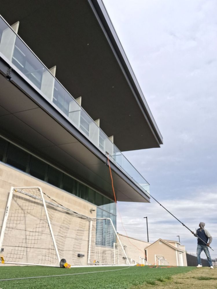 Window Cleaning for Clear Choice Services, LLC in Nashville, Tennessee