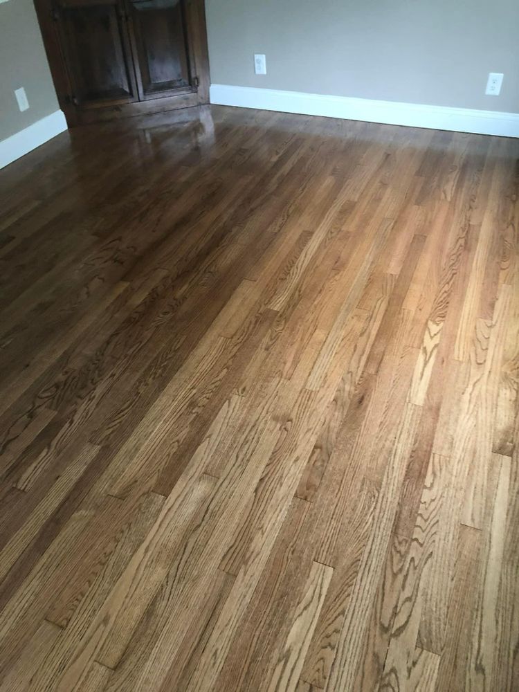 All Photos for Laura Mae Properties in Wolcott, CT