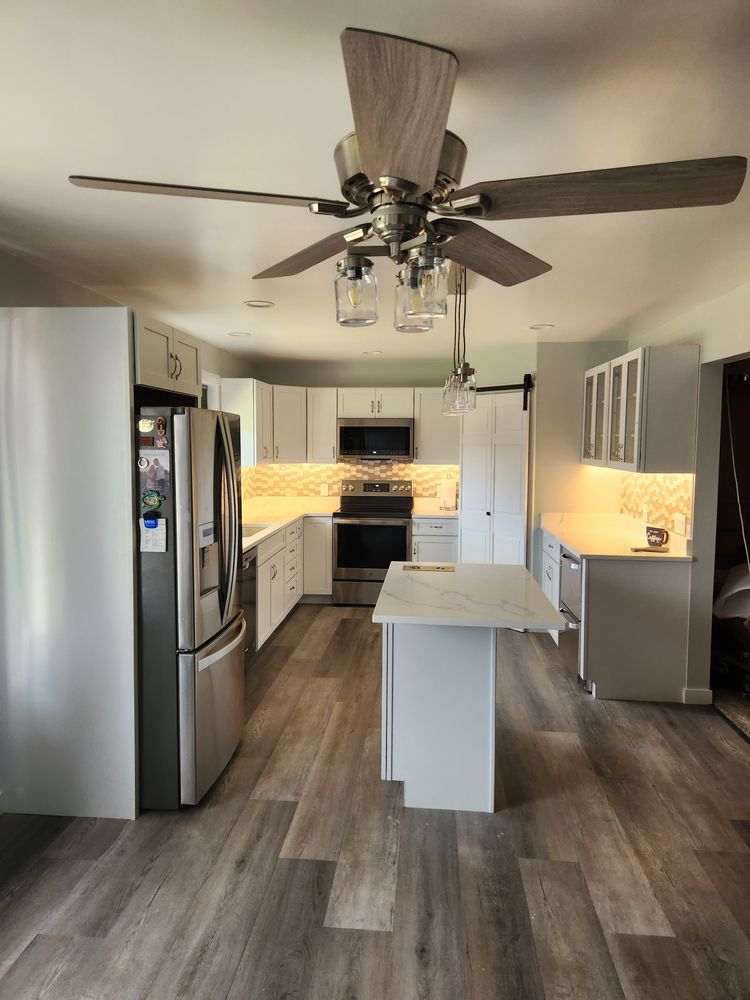 Gasseling kitchen for Custom Valley Construction   in Sunnyside, Washington