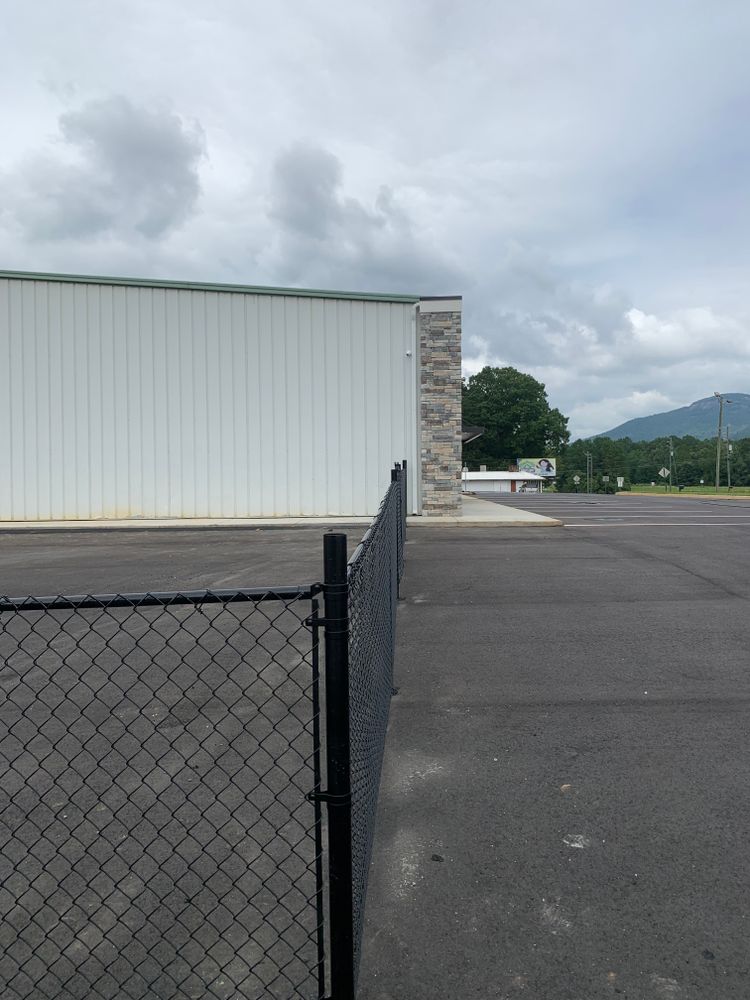 Our Chainlink Fences service offers durable, secure, and affordable fencing solutions ideal for homeowners. We also specialize in prompt fence repair to ensure your perimeter remains intact and functional. for Alpine Fence in Dahlonega, GA