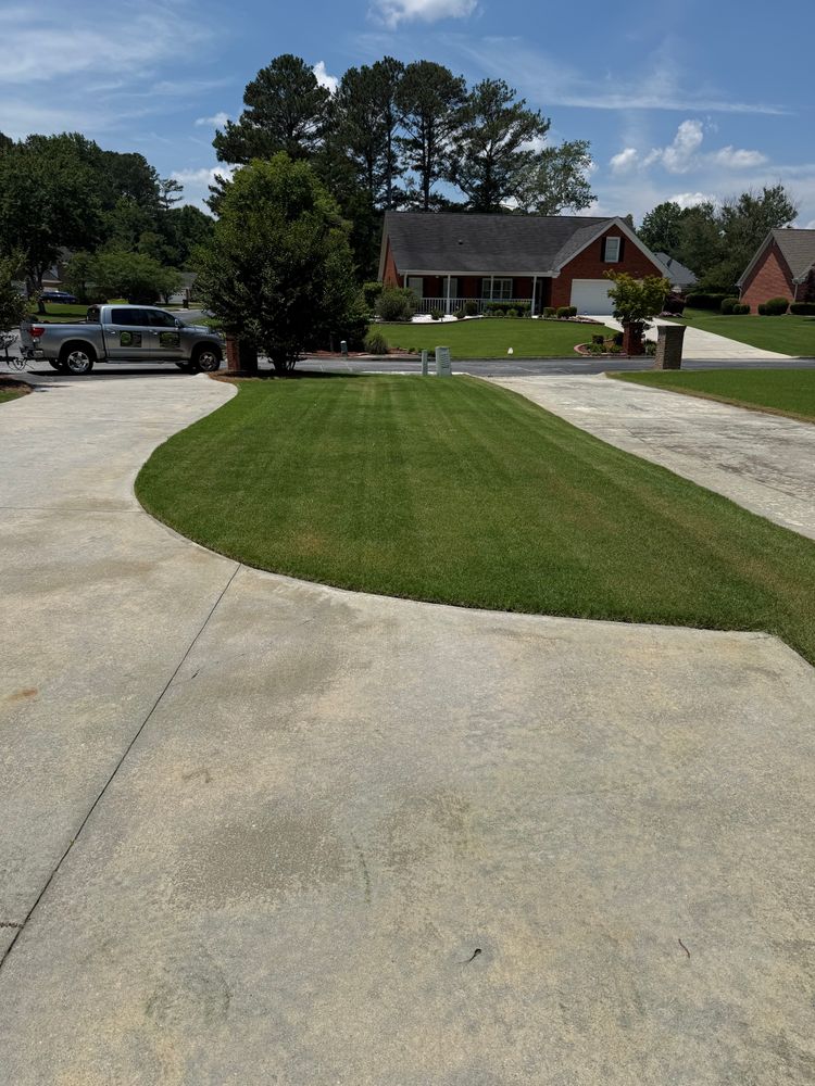 All Photos for Clark's Cuts Lawn Care in Lilburn, GA