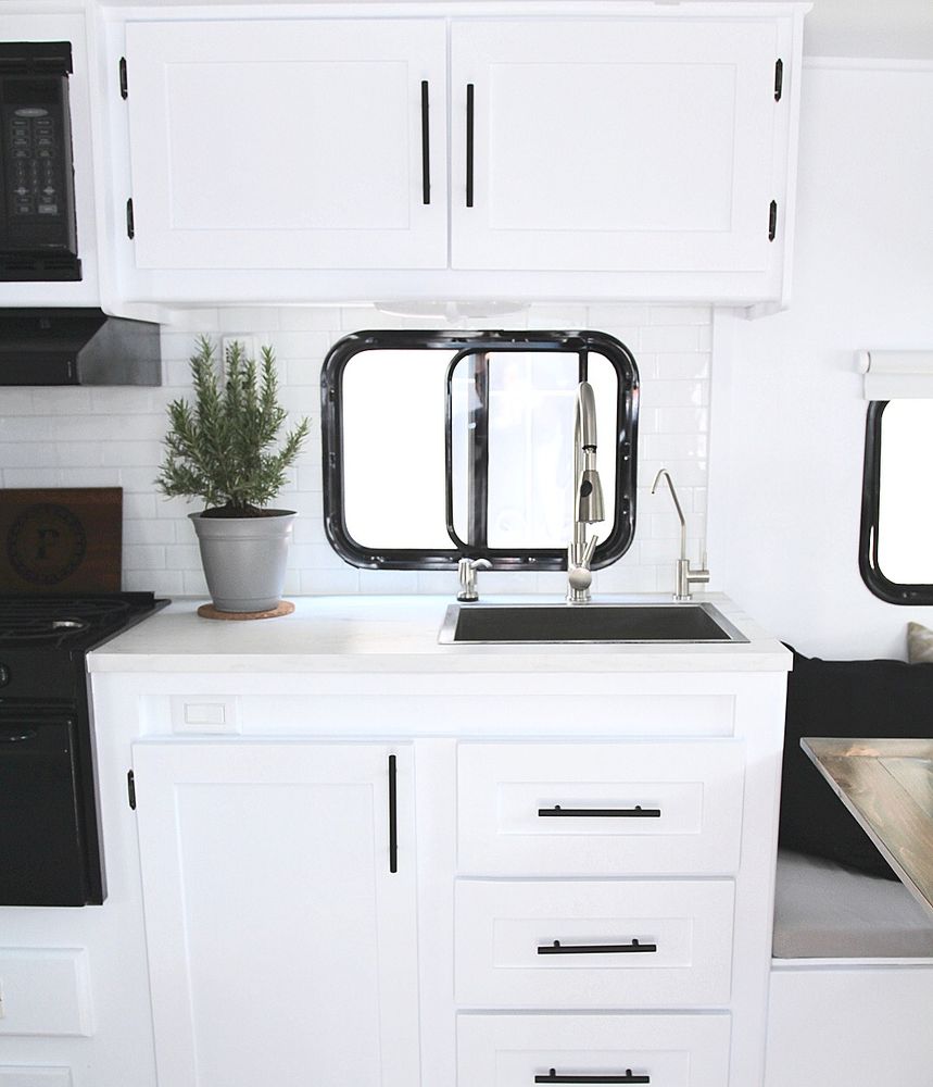 Hana - 2015 Fleetwood Travel Trailer for Mauka to Makai RV Renovations in Los Angeles, CA