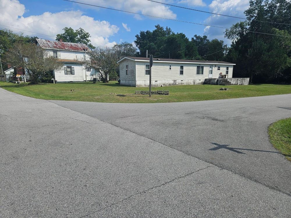 All Photos for Just Mow and Go Lawn Service in New Bern, NC