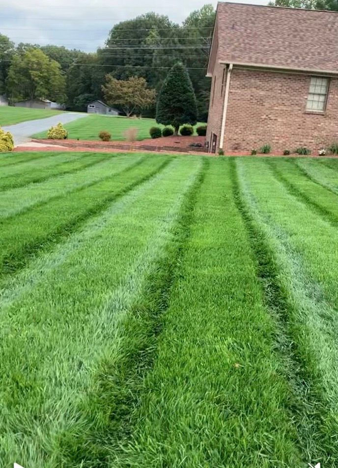 All Photos for Zotelo’s Lawncare LLC in Winston-Salem, NC