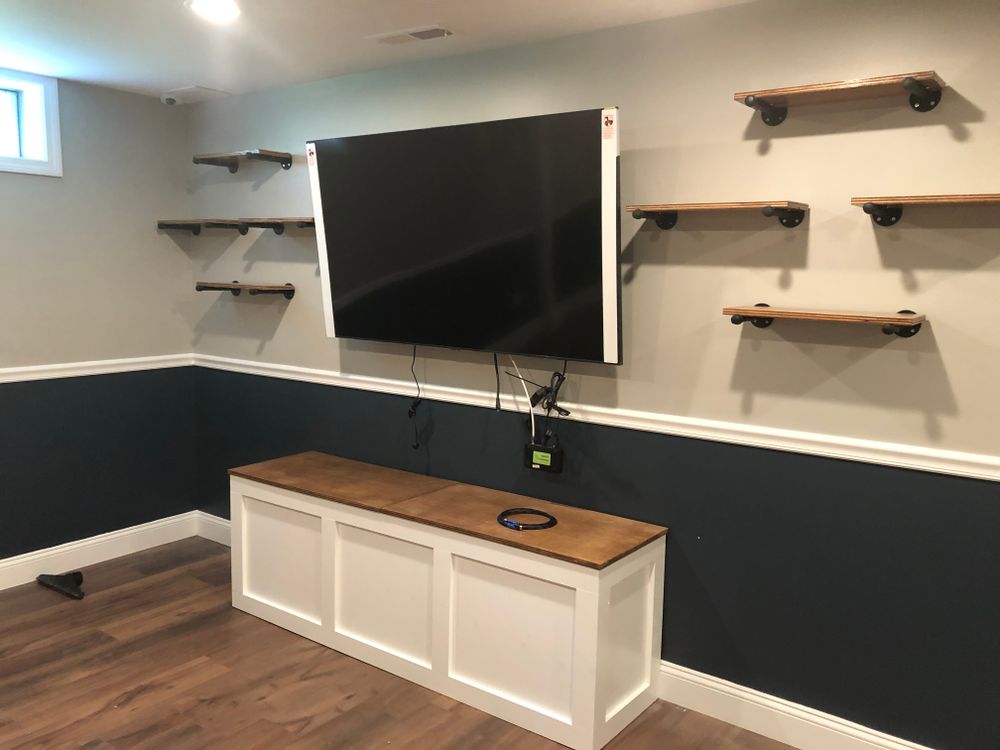 All Photos for Laura Mae Properties in Wolcott, CT