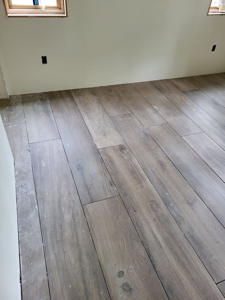 Floors  for Tip Top Tile in Idaho Falls, ID