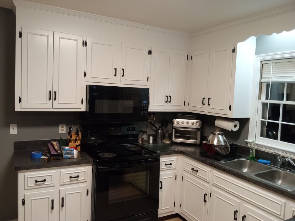 Kitchen & Cabinet Refinishing for Color Coats Painting in Chesterfield, VA