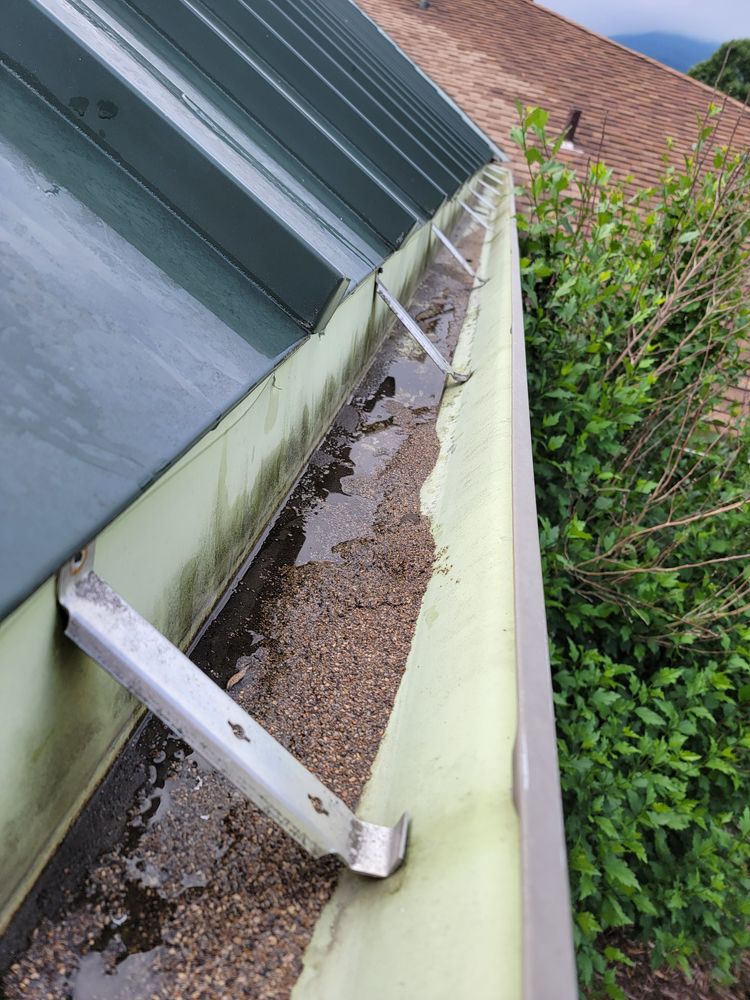 All Photos for Dotson Seamless Guttering LLC in Mars Hill, NC