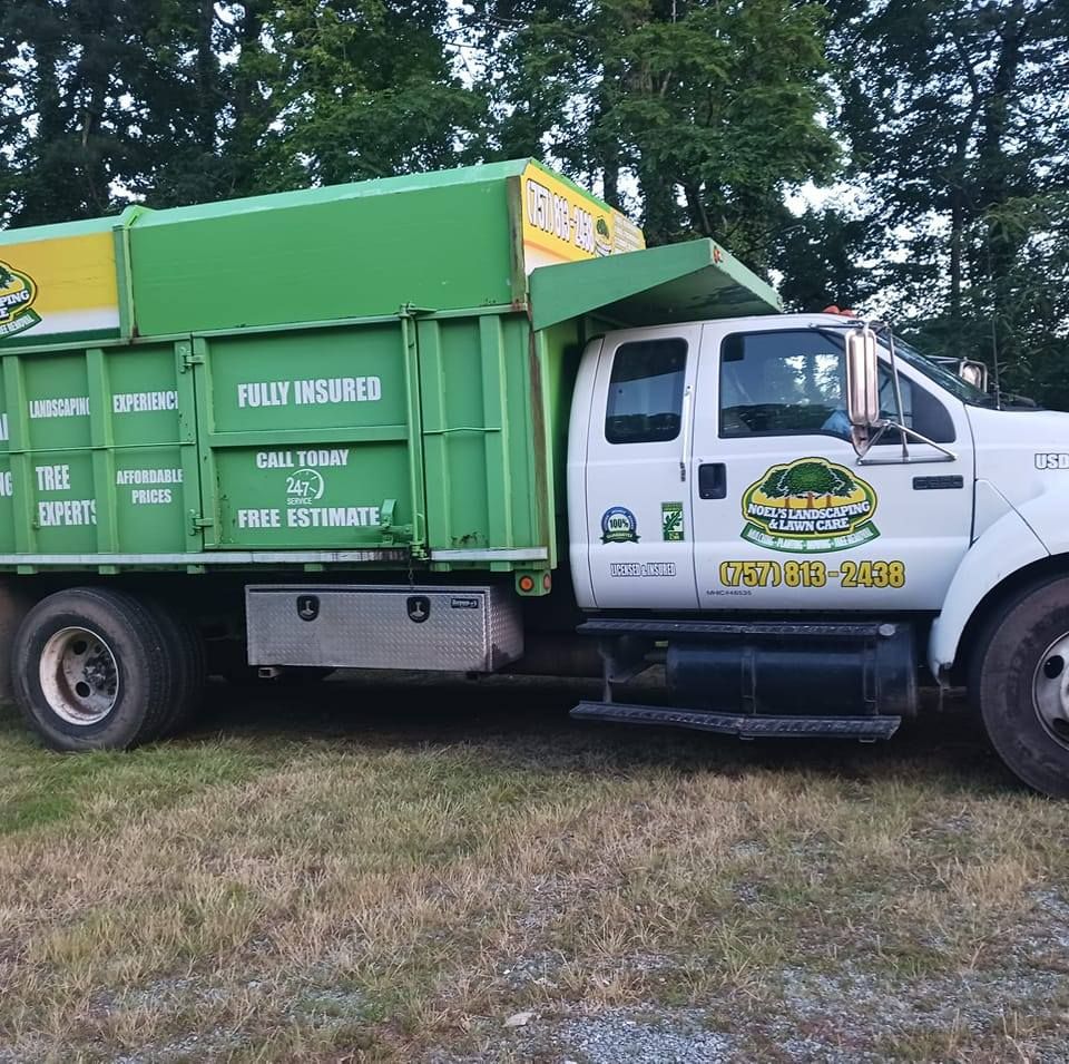 Fall Clean Up for Noel Velazquez Landscaping  in Williamsburg, VA