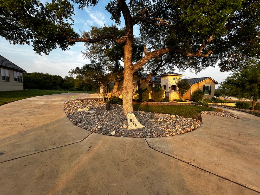 Xeriscape/hardscape for Good and Green Landscaping in Canyon Lake, TX