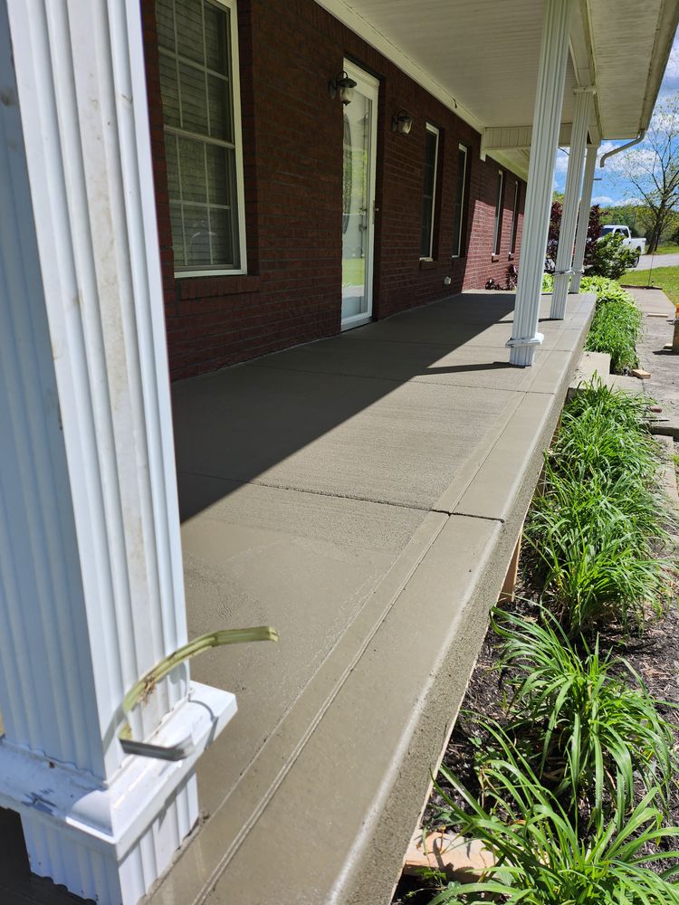 Concrete Patios for Hellards Excavation and Concrete Services LLC in Mount Vernon, KY