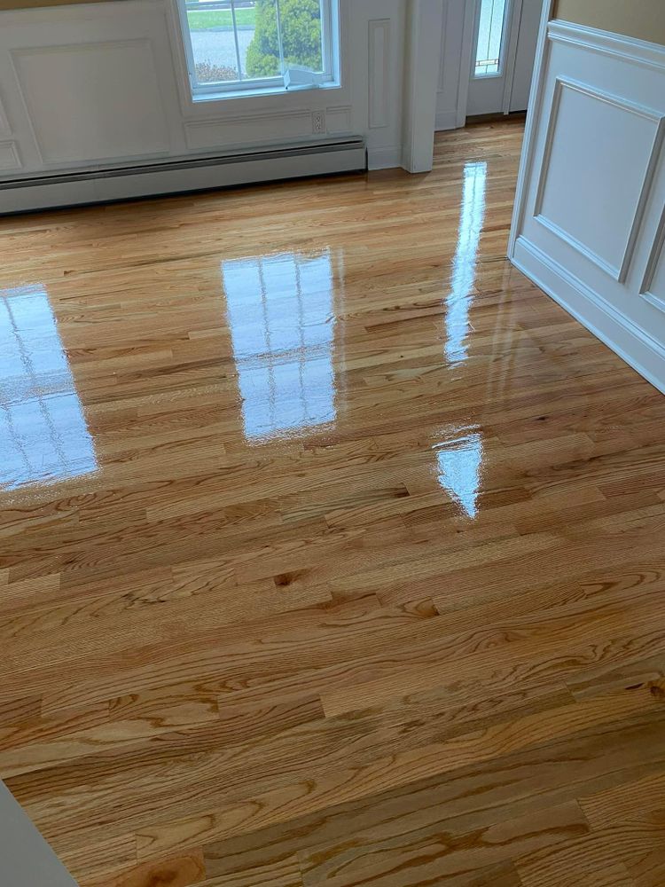 All Photos for Laura Mae Properties in Wolcott, CT