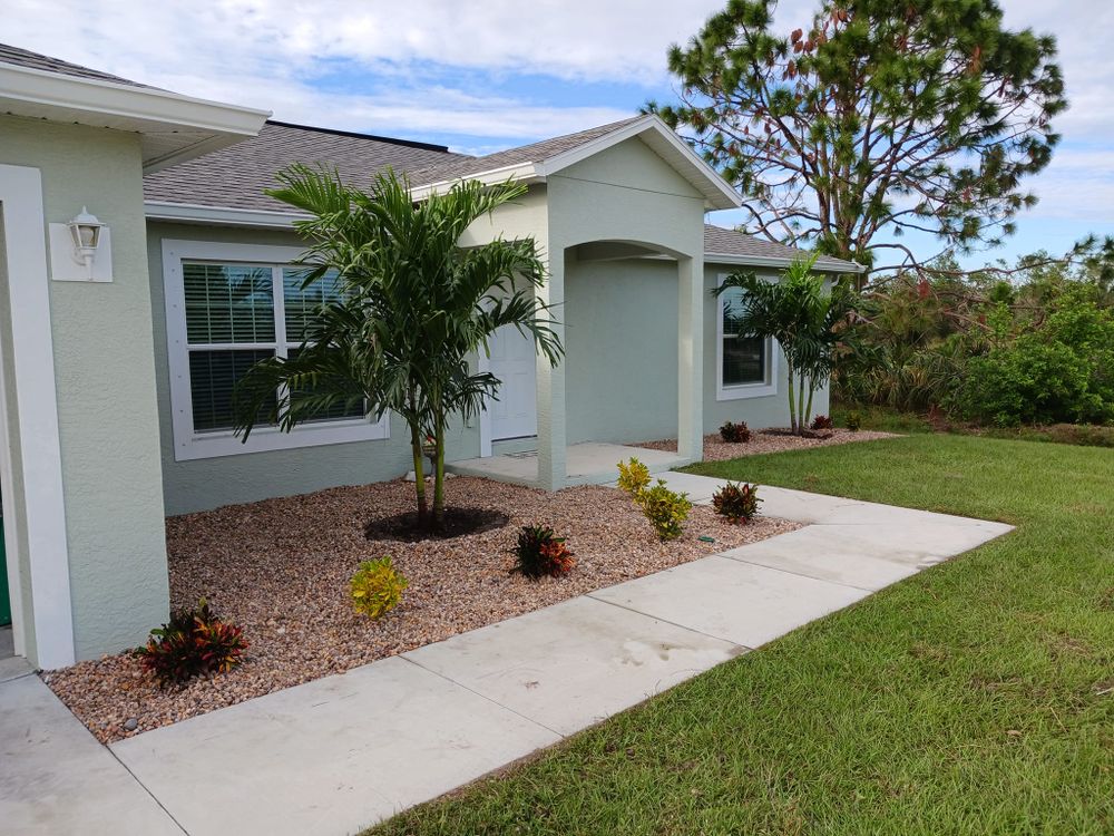 Landscaping for Unity Maintenance & More LLC in Englewood, FL