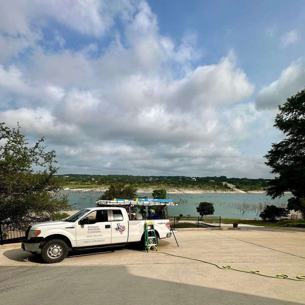 Residential Window Cleaning for Patriot Window Cleaning  in Canyon Lake, TX