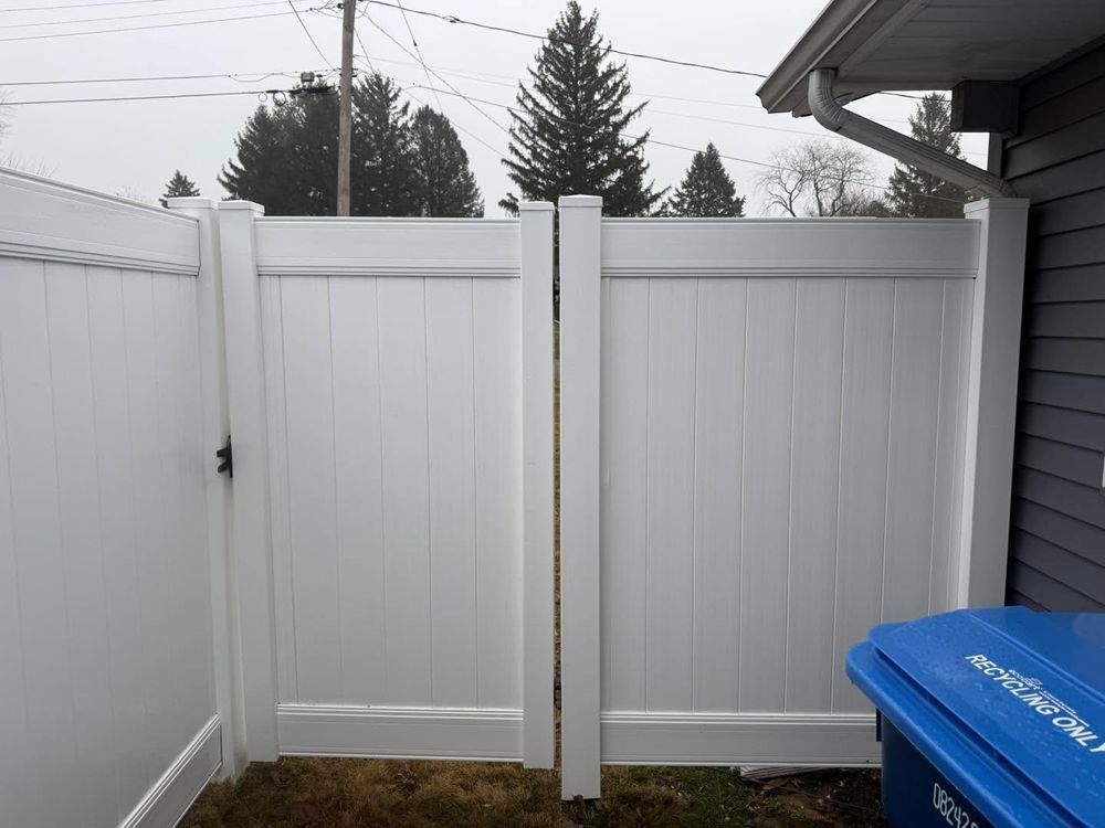 Fence Installation for Illinois Fence & Outdoors in Kewanee, IL