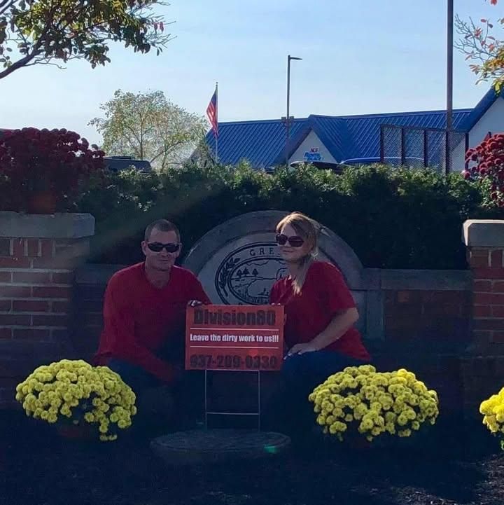 Mulch Installation for Division80 Landscaping & Lawncare in Marysville, OH