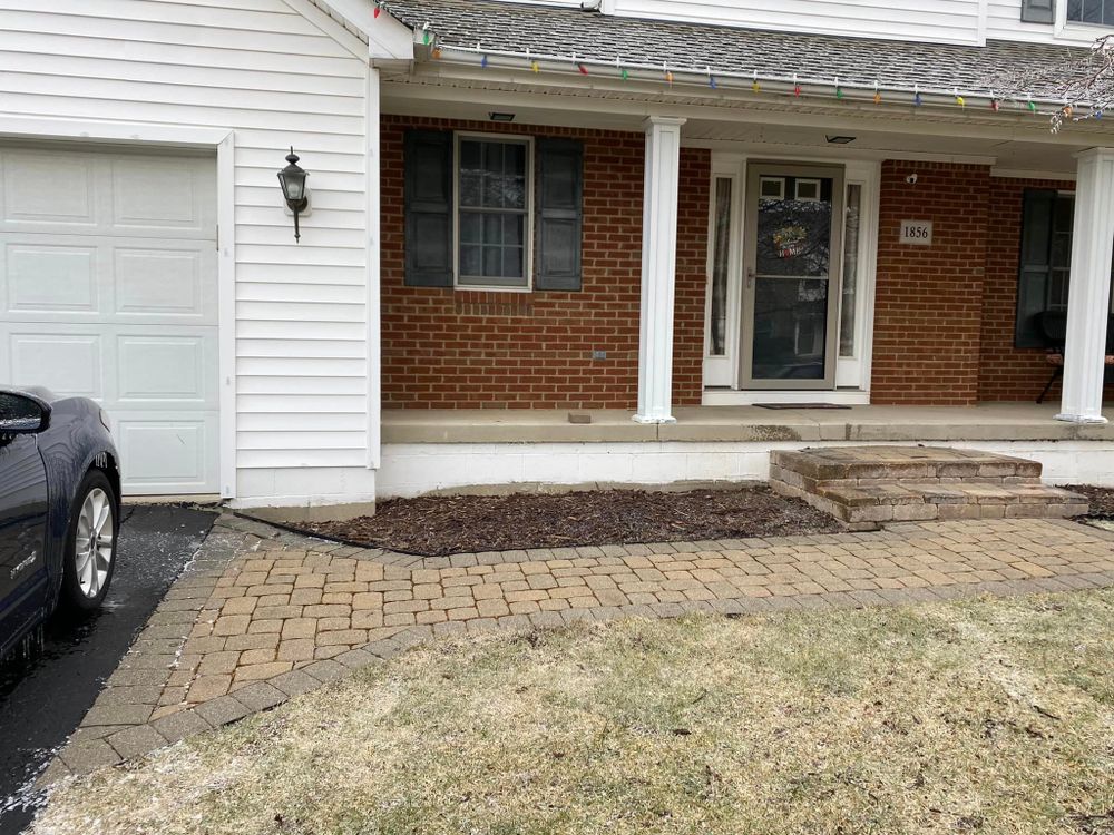 Mulch Installation for Division80 Landscaping & Lawncare in Marysville, OH