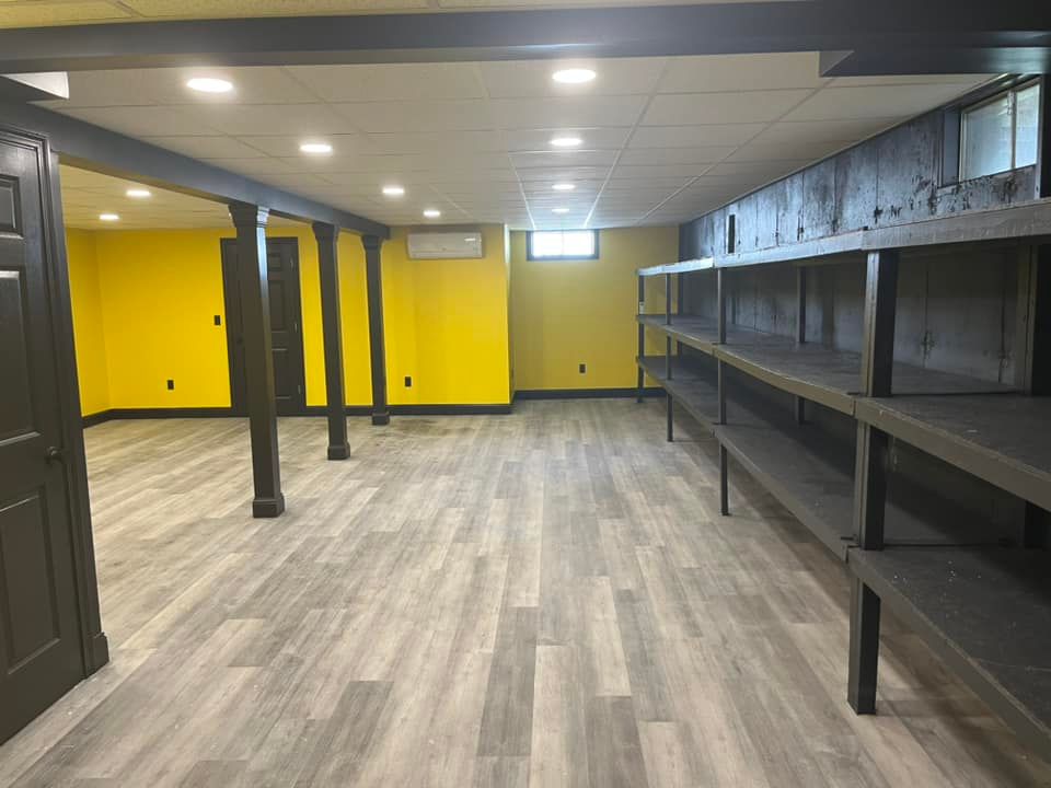 All Photos for Laura Mae Properties in Wolcott, CT