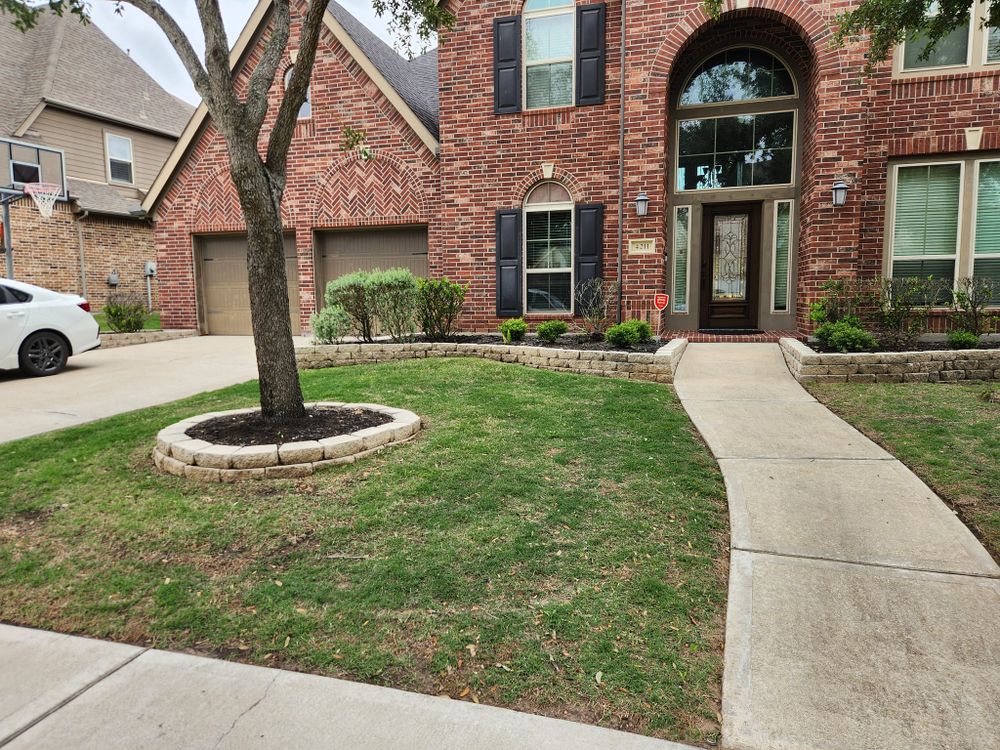 Landscaping for Right Choice Landscaping LLC in Houston, TX