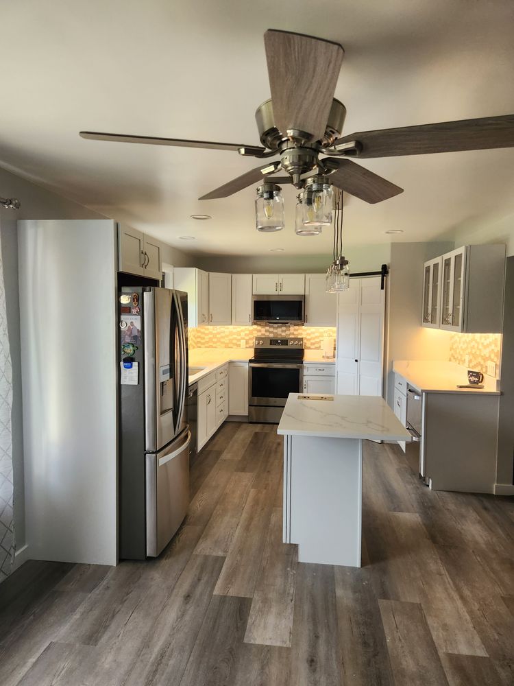 Gasseling kitchen for Custom Valley Construction   in Sunnyside, Washington