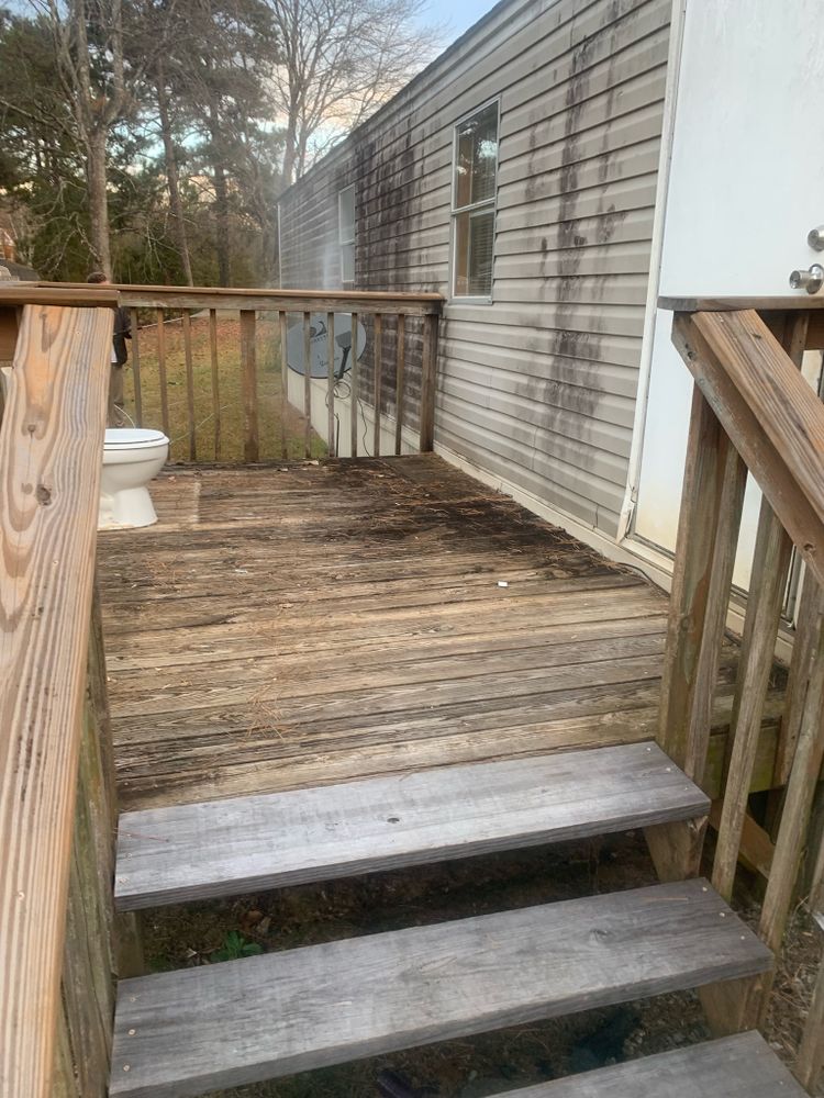 Deck cleaning for JB Applewhite's Pressure Washing in Anderson, SC