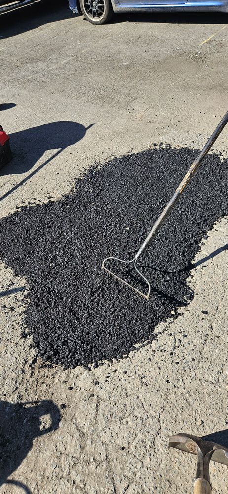 Asphalt repair maintenance  for Mid-Mountain Maintenance in Bonney Lake, WA