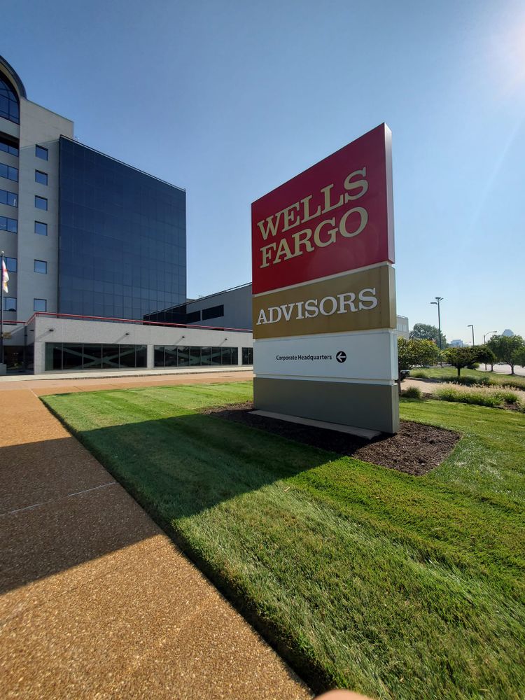 landscaping for Contemporary Landscape in St. Louis, MO