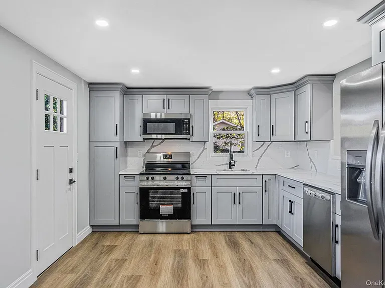 New Vision Contracting team in Suffolk County, NY - people or person