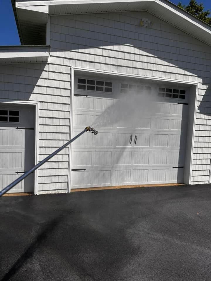 All Photos for X-Stream Pressure Washing and Roof Cleaning in Sandersville, GA