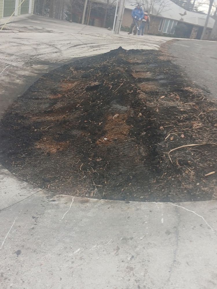 All Photos for Lafollette Mulch, Stone and Lawn Care in La Follette, TN