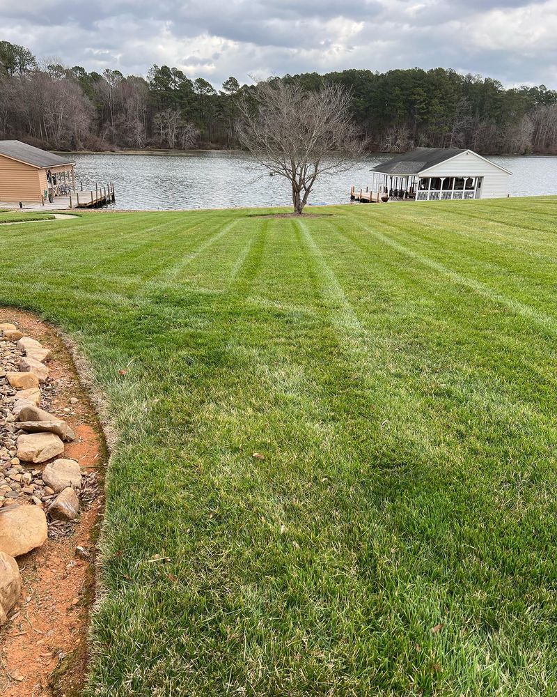 Landscaping for Grandview Lawn Care in Norwood, NC