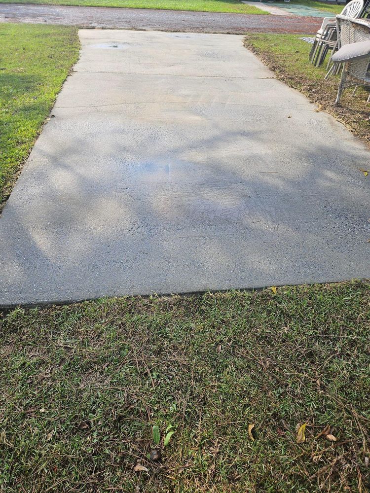 All Photos for Just Mow and Go Lawn Service in New Bern, NC