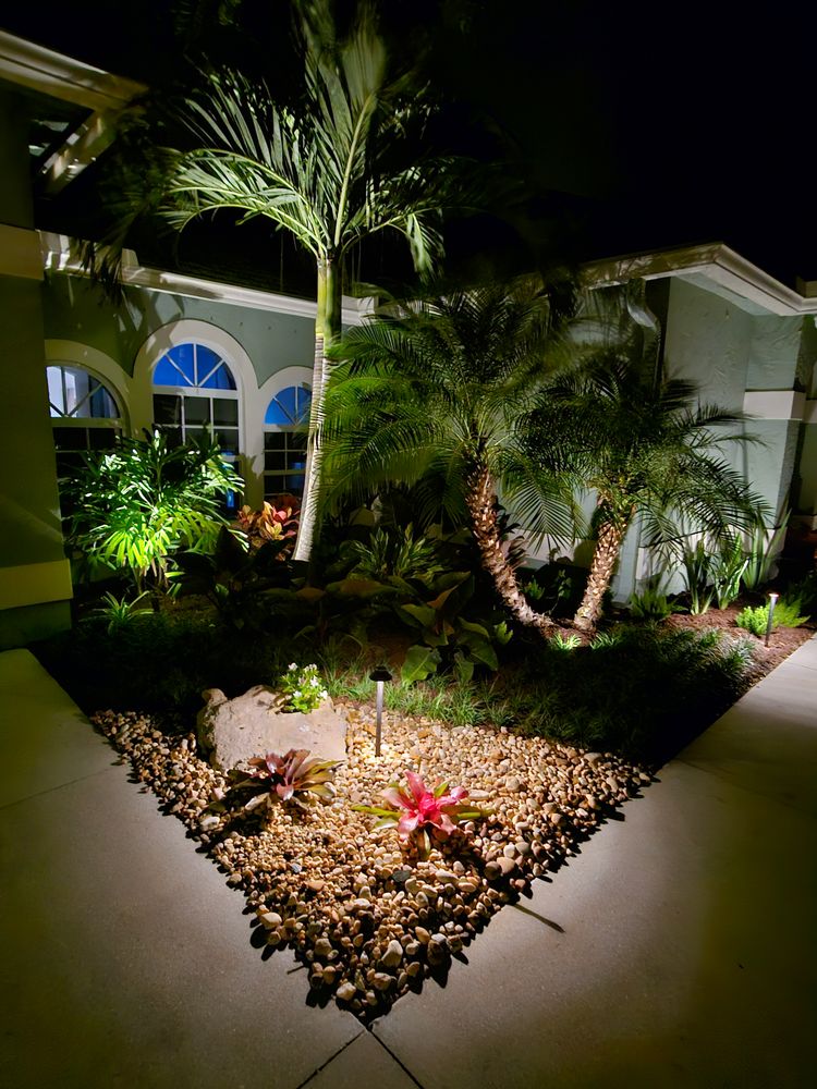 Landscape Lighting for Natural View Landscape, Inc.  in Loxahatchee, FL