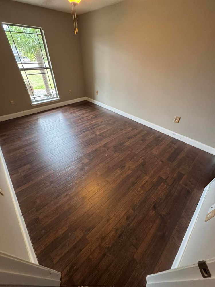 Flooring for Clean Cut Construction in Laurel Hill, FL