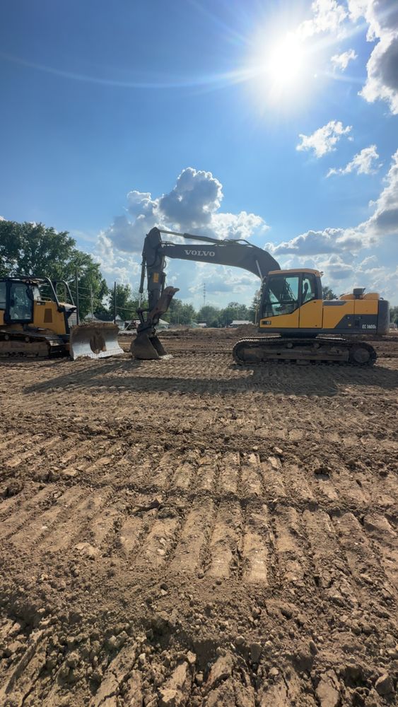 Excavating for Travis Excavating LLC in Olney,, IL