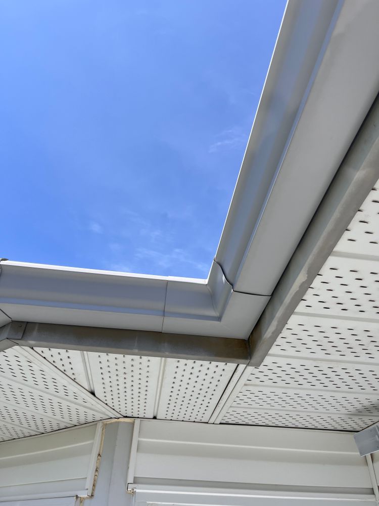 Exterior Cleaning for Signature Property Care Inc. in Greater Sudbury, ON