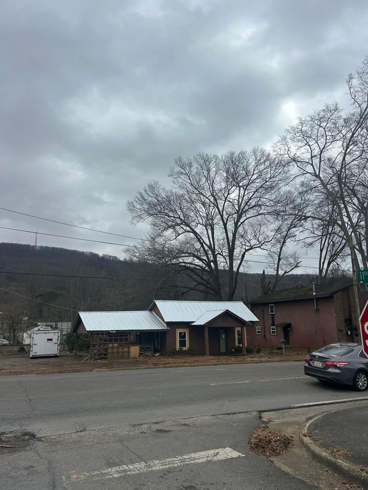All Photos for Chipper's Tree Service  in Fort Payne, AL