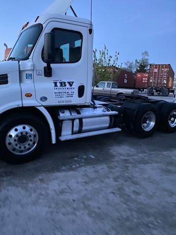 Semi Truck Washing for Apply That Pressure LLC in Savannah, GA