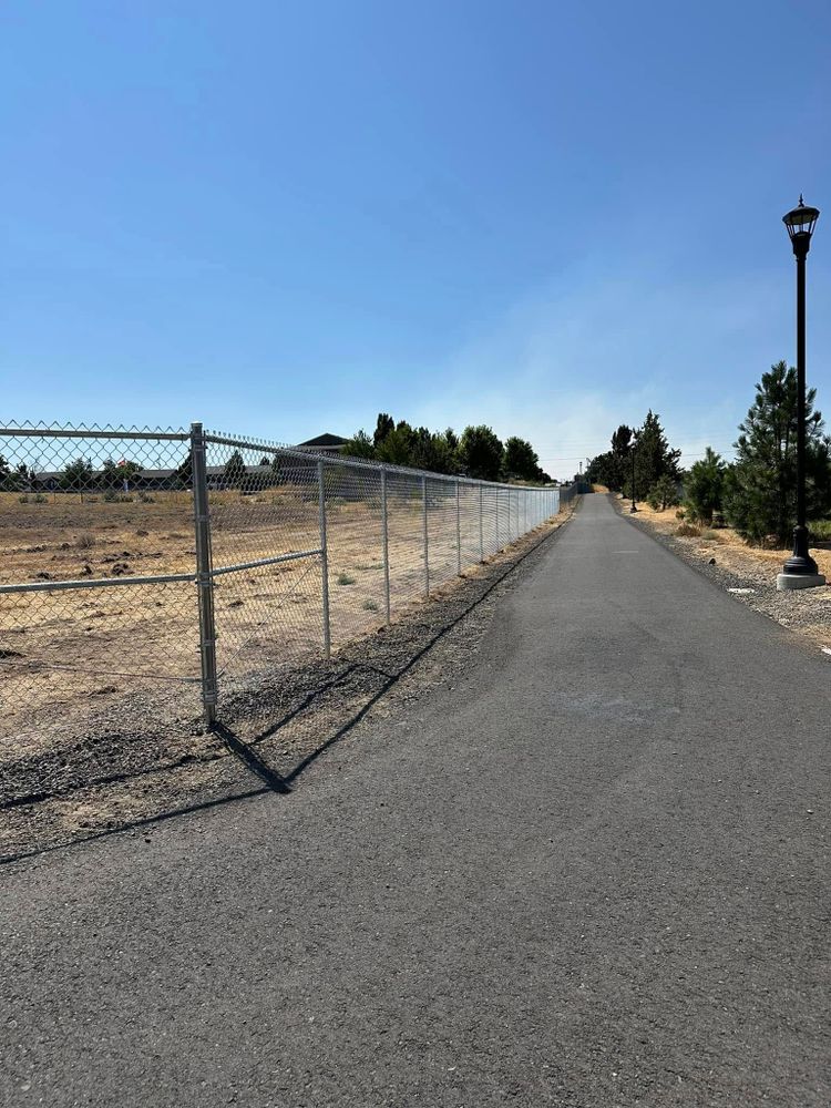 Outdoor Spaces for Double RR Construction in Madras, OR