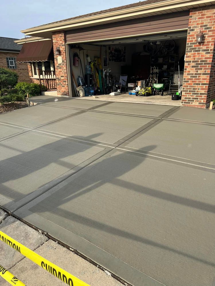   Concrete for Luna Dynasty Concrete in Chicago, IL