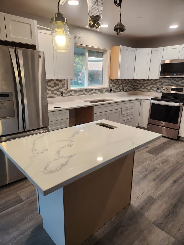 Gasseling kitchen for Custom Valley Construction   in Sunnyside, Washington