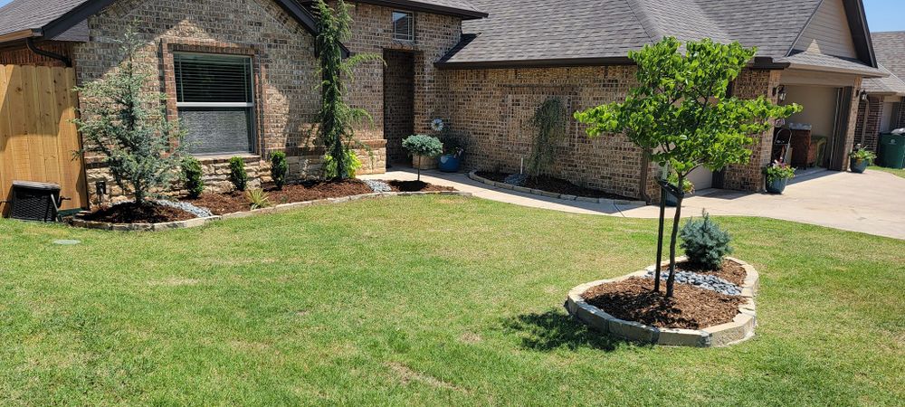 Landscaping Design for DeLoera Total Lawncare in Oklahoma City, Oklahoma