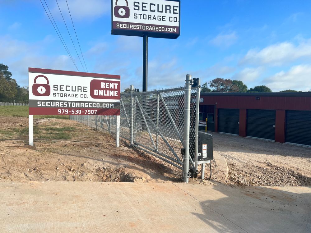 Galvinized Chainlink  for Pride Of Texas Fence Company in Brookshire, TX